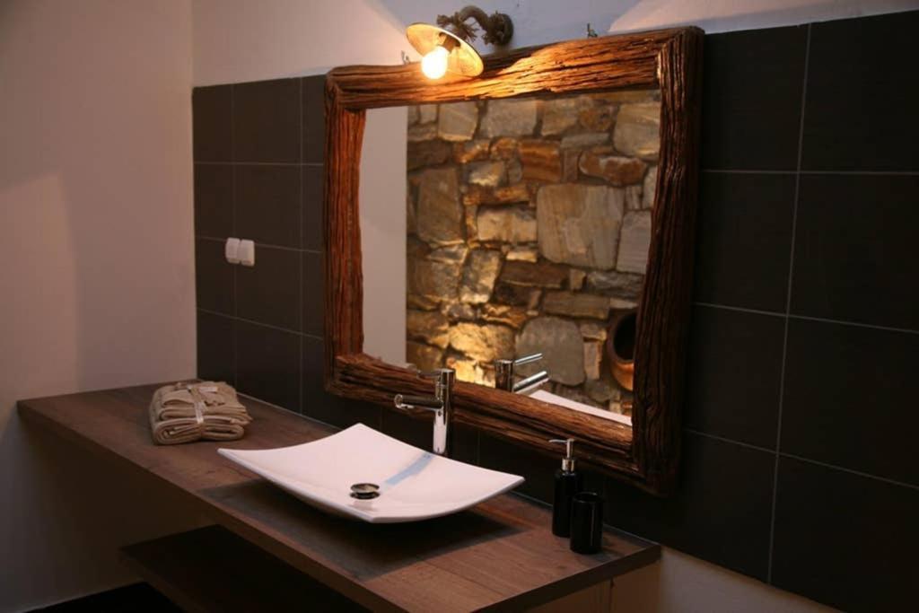 Ferienwohnung Chez Kiki et Ioannis Engaraí Exterior foto